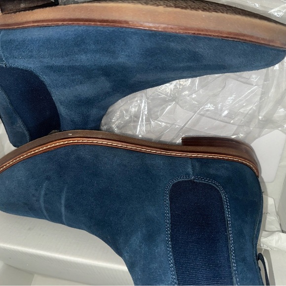 Men’s Suades Navy Chealsea Boots (Normal Wear) Great condition